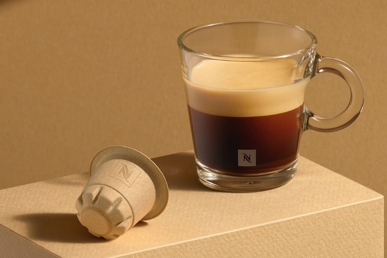 Nespresso, addio alle capsule di carta: la realtà presenta il conto