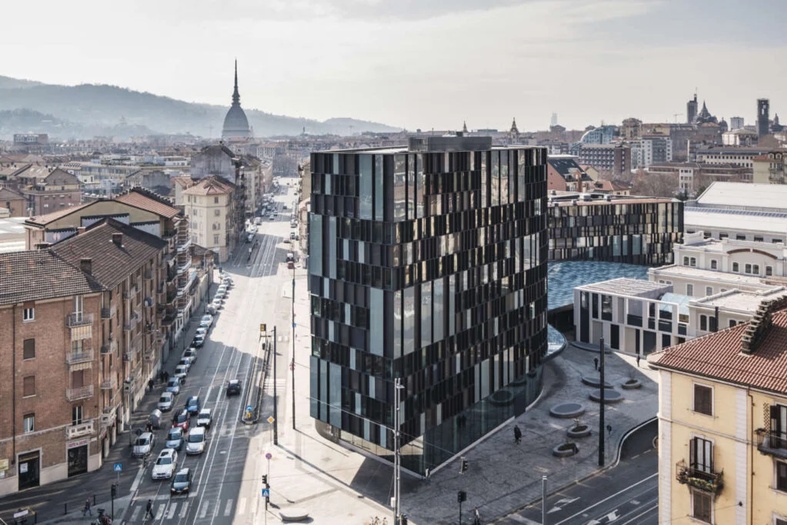 Il complesso Nuvola Lavazza a Torino, nel quartiere Aurora.